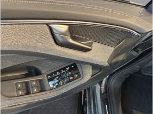 Audi A6 Avant TDI quattro S tronic