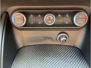 Alfa Romeo Stelvio Quadrifoglio Q4 2.9 AKRAPOVIC+PDC+KAMERA+LEDER+CARPLAY