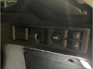 BMW 330 e M Sport EU6e Touring Park-Assist HUD AHK-klappbar Navi digitales Cockpit