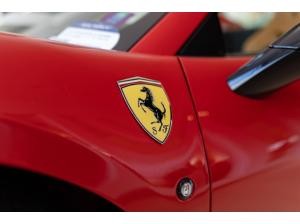 Ferrari F8 Spider*Lift*Racing Seats*LED*