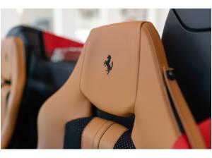 Ferrari F8 Spider*Lift*Racing Seats*LED*