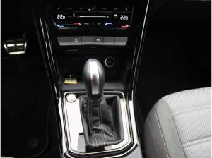 Volkswagen Touran R-Line 1.5 TSI DSG / 7-Sitze, AHK, LED