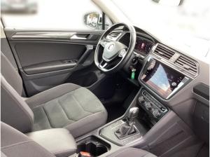 Volkswagen Tiguan 1.5 TSI DSG R-LINE *360° *AHK *LM20 *ACC