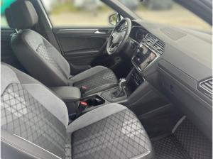 Volkswagen Tiguan 1.5 TSI DSG R-LINE *AHK *360° *TRAVEL *AC