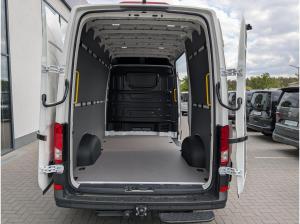 Volkswagen Crafter 35 2,0 l MR AHK 3-Sitzer Kamera