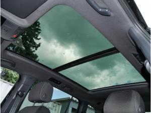 Volkswagen Touran Highline 1,5 TSI DSG AHK,PANO Lagerwagen !