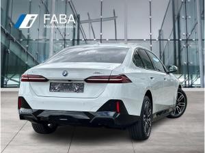BMW i5 eDrive40 Limousine M Sportpaket HK HiFi DAB