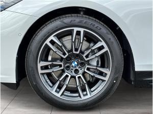 BMW i5 eDrive40 Limousine M Sportpaket HK HiFi DAB