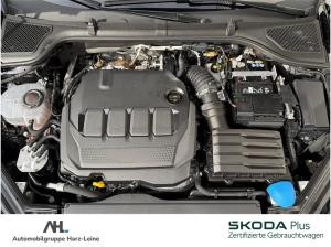 Skoda Octavia Combi 2.0 TDI Selection DSG LED Navi ACC RFK Keyless Smart Link