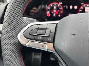 Volkswagen Golf GTI 8 2.0 TSI DSG