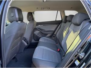 Skoda Superb Combi 1.5 TSI IV +ACC+AHK+BHZFS+MASSAGE+360°