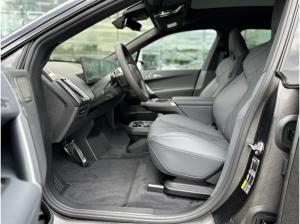 BMW ix iX xDrive60 M Sportpaket B&W Surround DAB LED