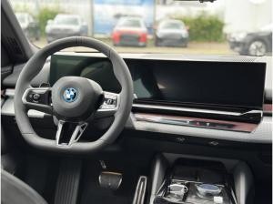 BMW i5 eDrive40 Limousine M Sportpaket HK HiFi DAB