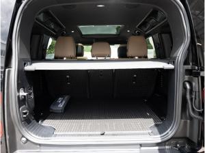 Land Rover Defender P425 X-Dynamic HSE
