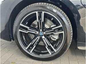 BMW 330 330e xDrive Automatik M Sportpaket Sport Aut.