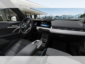 BMW iX1 eDrive20 AKTION:INKL.WKR+0,25%DW+MSPORT+HEAD UP+LUXURY+18LM+PANO+AHK