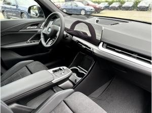 BMW iX1 xDrive30 M Sportpaket Head-Up HK HiFi DAB