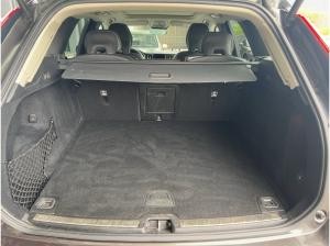 Volvo XC60 XC 60 B4 D MOMENTUM PRO AWD