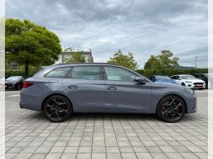Cupra Leon Sportstourer VZ 2.0 TSI 245 kW DSG (UVP 64.362€/SOFORT) PANO/NAV/AHK/SIDE/MATRIX/SENNH./UVM.
