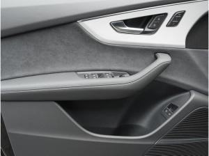 Audi Q8 60 TFSI e quattro UPE: 130.513 