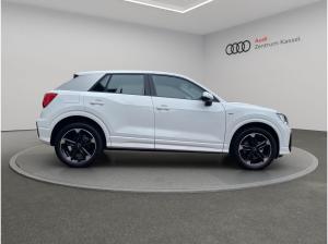 Audi Q2 35 TFSI S line LED virtual Co. Klima Carplay