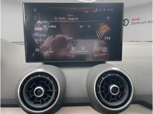 Audi Q2 35 TFSI S line LED virtual Co. Klima Carplay