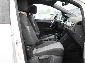 Volkswagen Touran 2,0 TDI DSG R-Line ACC LED AHK Navi R-Kamera Alu