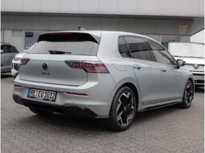 Volkswagen Golf VIII 1,5 TSI R-Line ACC Navi Matrix R-Kamera