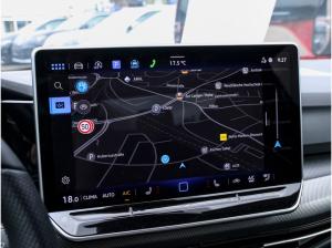 Volkswagen Golf VIII 1,5 TSI R-Line ACC Navi Matrix R-Kamera