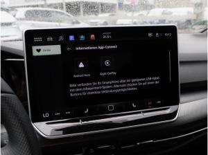 Volkswagen Golf VIII 1,5 TSI R-Line ACC Navi Matrix R-Kamera