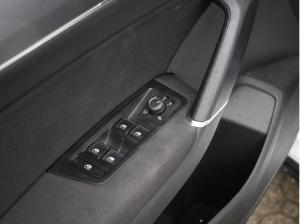 Volkswagen Touran 2,0 TDI DSG R-Line ACC LED AHK Navi R-Kamera Alu