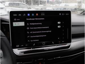 Volkswagen Golf VIII 1,5 TSI R-Line ACC Navi Matrix R-Kamera