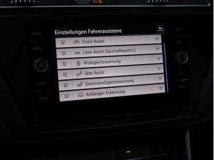 Volkswagen Touran 2,0 TDI DSG R-Line ACC LED AHK Navi R-Kamera Alu
