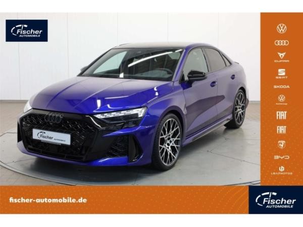 Audi RS3 Limousine TFSI quattro 280 km/h San Marino Blau