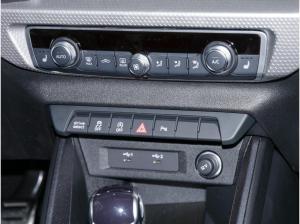 Audi A1 Sportback S-line 40 TFSI 207PS S-tronic /S-line/Navi/SONOS/18Zoll/