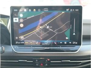 Volkswagen Golf R-Line 2,0 TDI SCR (150 PS) DSG *AHK*HARMAN KARDON*PANORAMA*BLACKSTYLE*WINTERRÄDER*