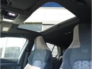 Volkswagen Golf R-Line 2,0 TDI SCR (150 PS) DSG *AHK*HARMAN KARDON*PANORAMA*BLACKSTYLE*WINTERRÄDER*