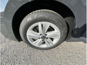 Volkswagen Golf Variant Life 2.0 l TDI DSG CarPlay ACC LED Winterräder