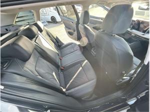 Volkswagen Golf Variant Life 2.0 l TDI DSG CarPlay ACC LED Winterräder