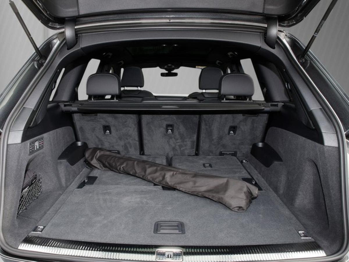 Audi Q7 50 TDI S line Matrix Panorama B&O Headup AHK