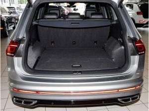 Volkswagen Tiguan Allspace 2,0 TDI DSG 4Motion R-Line ACC Matrix AHK R-Kamera