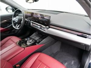 BMW i5 eDrive35L Electro AT