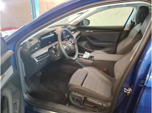 Skoda Superb Combi SELECTION 2.0TDI 4x4 DSG MATRIX.AREA.HuD.NAVI.DCC.SHZG