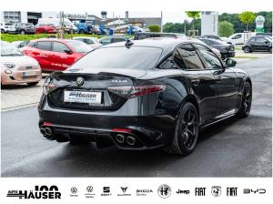 Alfa Romeo Giulia Quadrifoglio 2.9 V6 Bi-Turbo SOFORT AKRAPOVIC HARMAN-KARDON BREMBO MEMORY