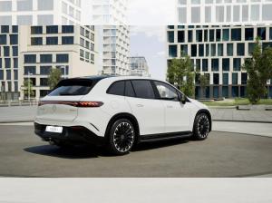 Mercedes-Benz EQS 450 4Matic SUV / AMG Line / inkl. Wartung / AHK