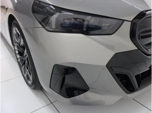 BMW i5 M60 XDrive Touring M Sportpaket Pro Innovation uvm.