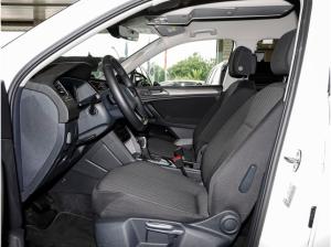 Volkswagen Tiguan Allspace 1,5 TSI DSG Life AHK NaviMedia ACC LED 18Zoll
