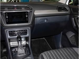 Volkswagen Tiguan Allspace 1,5 TSI DSG Life AHK NaviMedia ACC LED 18Zoll