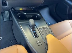 Lexus UX-300h F Sport Design