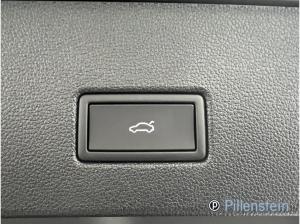 Volkswagen T-Roc TSI DSG R-LINE/BLACK BP+AHK+NAVI+IQ+EASY+18+